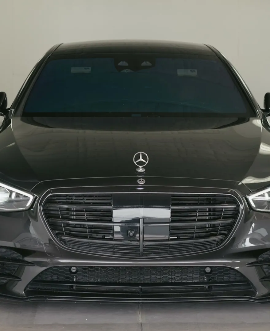 Mercedes with a Peel Clear finish in the Royal Armor booth